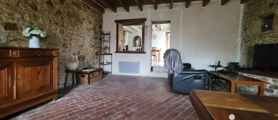 Maison 6 pièces de 94 m² à Bazoges-en-Pareds (85390)