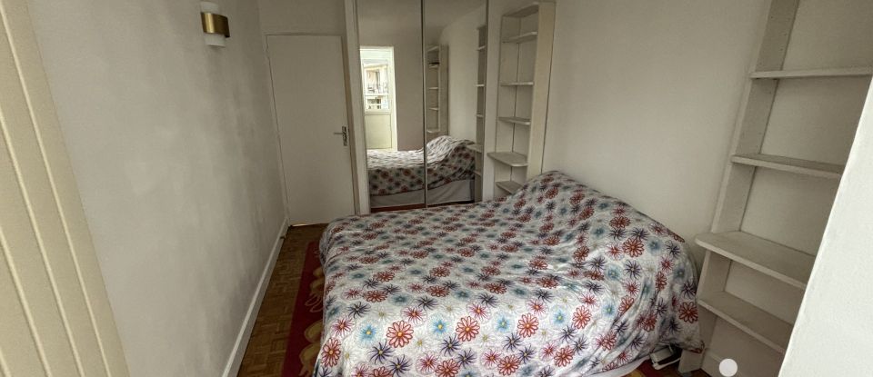 Appartement 5 pièces de 94 m² à Paris (75016)