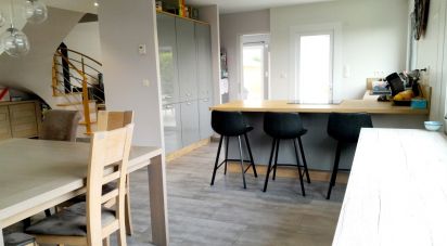 Maison 5 pièces de 174 m² à Plouhinec (56680)