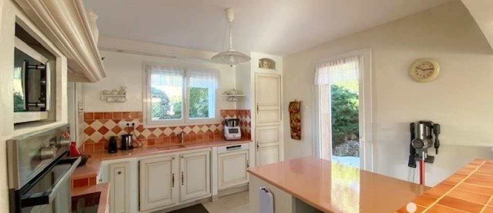 Maison 5 pièces de 120 m² à Saint-Raphaël (83700)