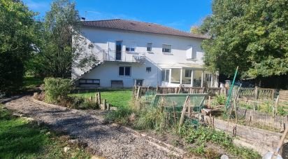 Traditional house 7 rooms of 210 m² in Brioux-sur-Boutonne (79170)