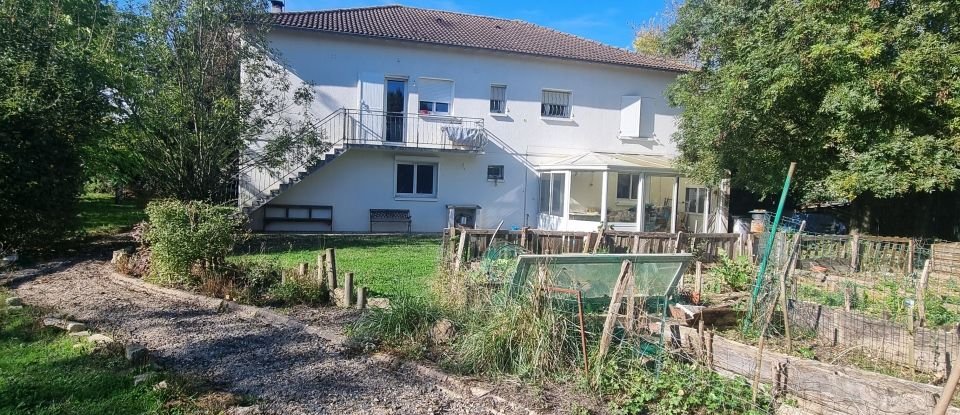 Maison traditionnelle 7 pièces de 210 m² à Brioux-sur-Boutonne (79170)