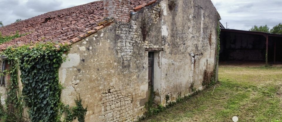 Longère 3 pièces de 100 m² à Petosse (85570)