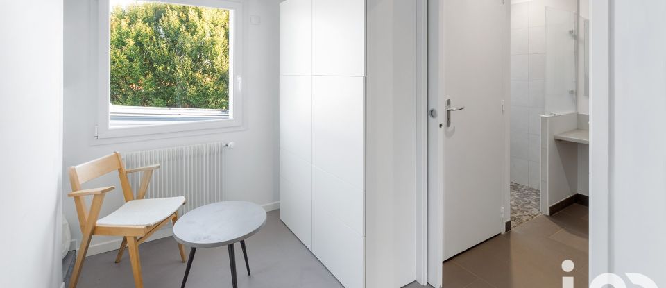 Maison 8 pièces de 181 m² à Les Sorinières (44840)