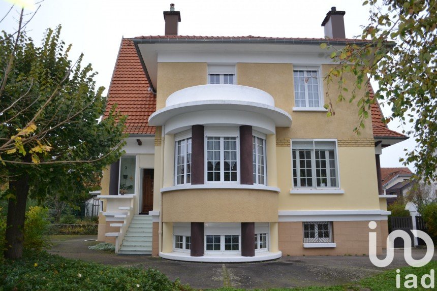 Mansion 9 rooms of 235 m² in Vittel (88800)