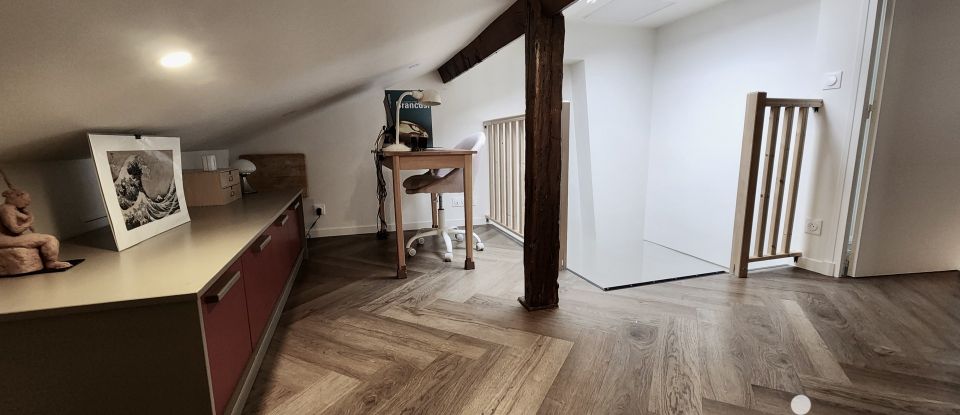 Apartment 5 rooms of 90 m² in Paris (75020)