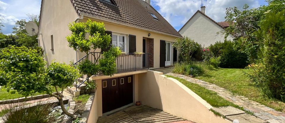 Maison 6 pièces de 128 m² à Maulette (78550)