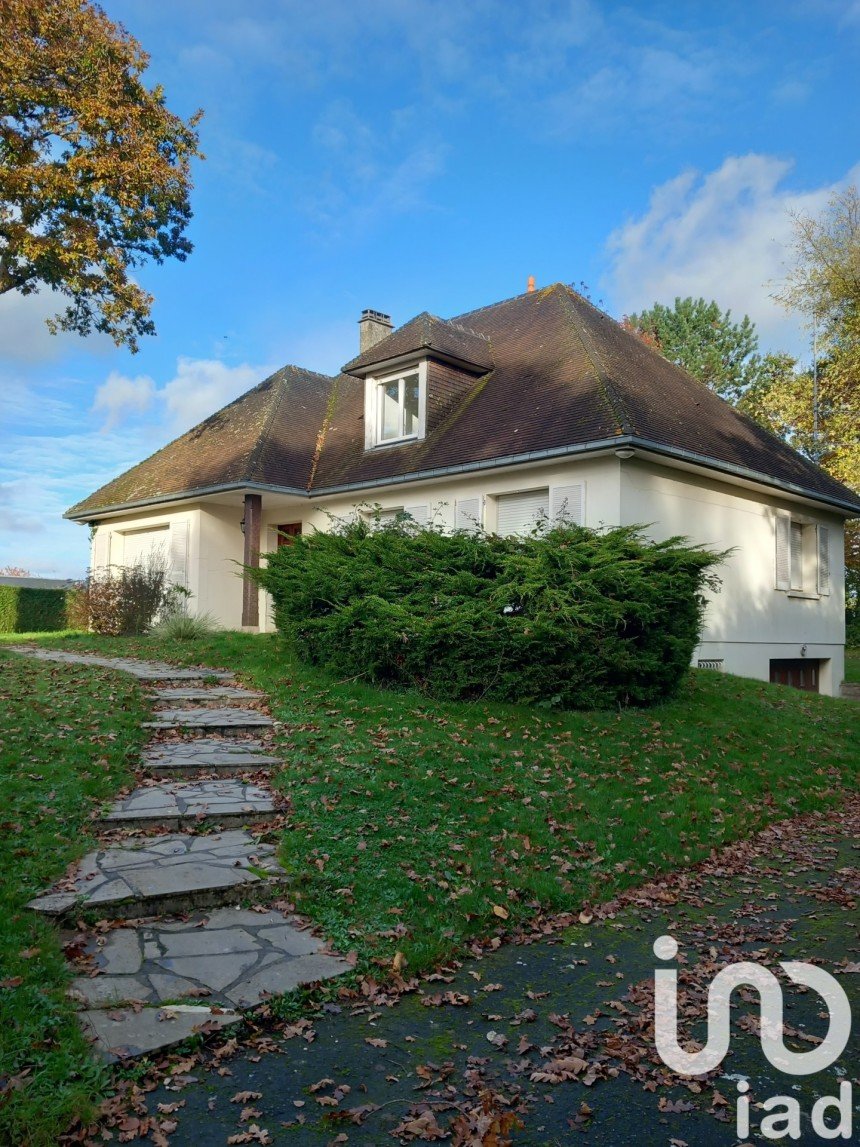 Traditional house 8 rooms of 172 m² in Saint-Lô (50000)