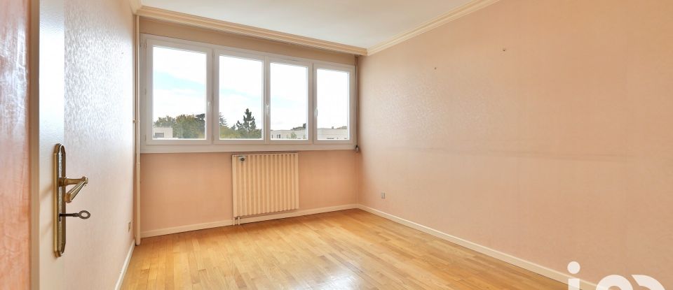 Appartement 6 pièces de 131 m² à Sainte-Foy-lès-Lyon (69110)