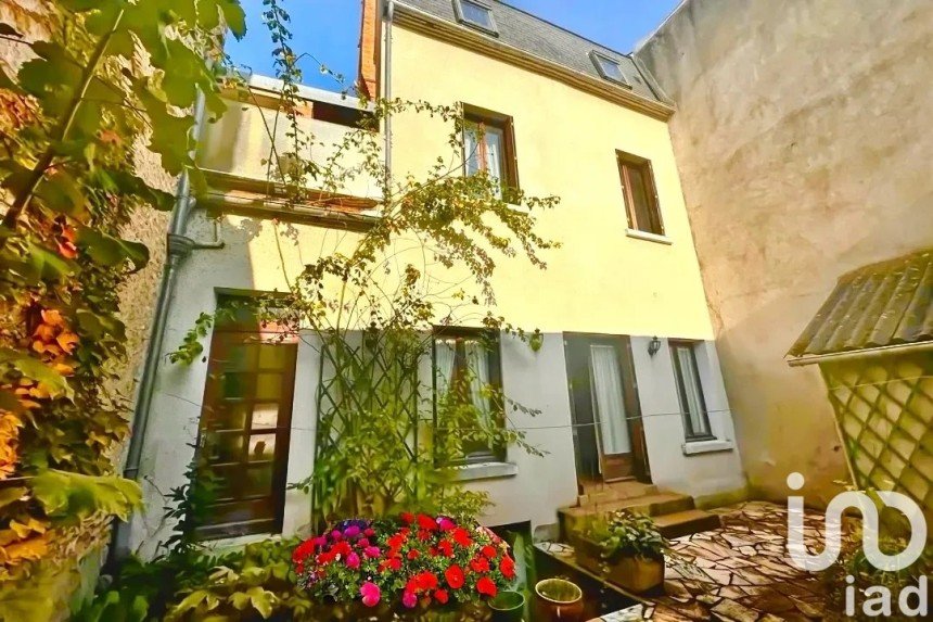 Maison 7 pièces de 150 m² à Cosne-Cours-sur-Loire (58200)