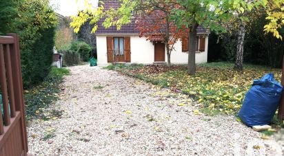 Traditional house 7 rooms of 110 m² in Mévoisins (28130)