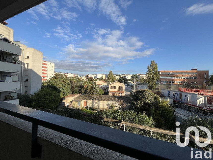 Appartement 2 pièces de 38 m² à La Seyne-sur-Mer (83500)