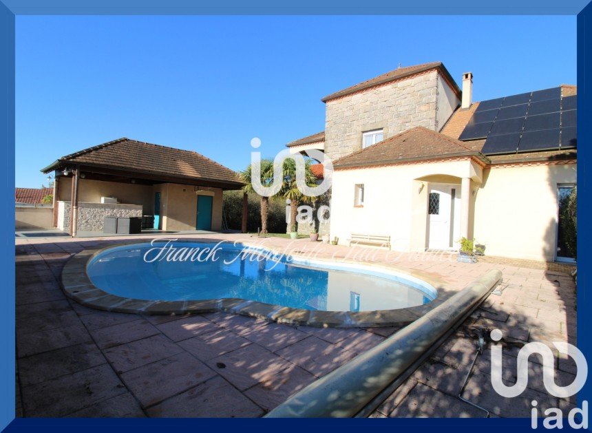 Traditional house 7 rooms of 195 m² in Noailles (19600)