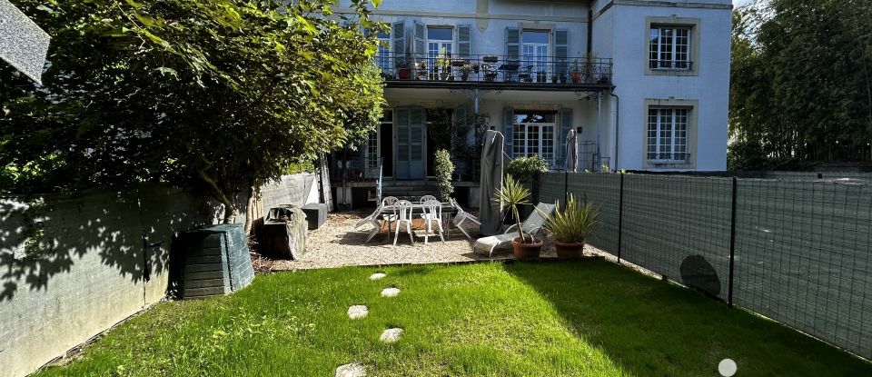 Apartment 3 rooms of 61 m² in Pau (64000)