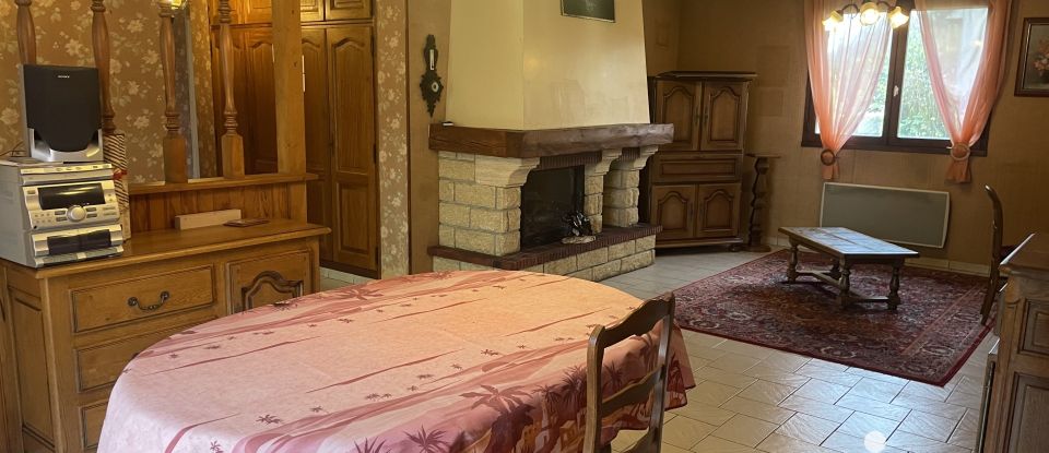 House 4 rooms of 85 m² in Lucé (28110)