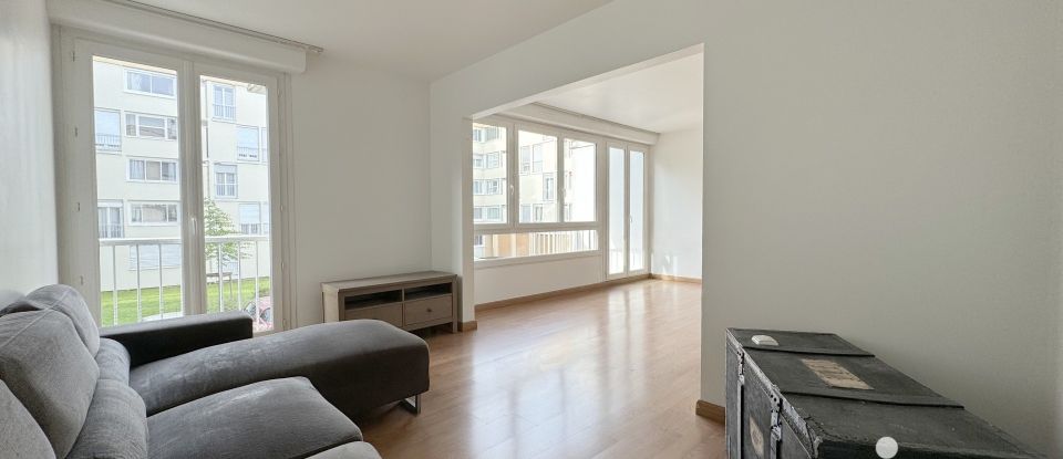 Appartement 5 pièces de 90 m² à Pau (64000)