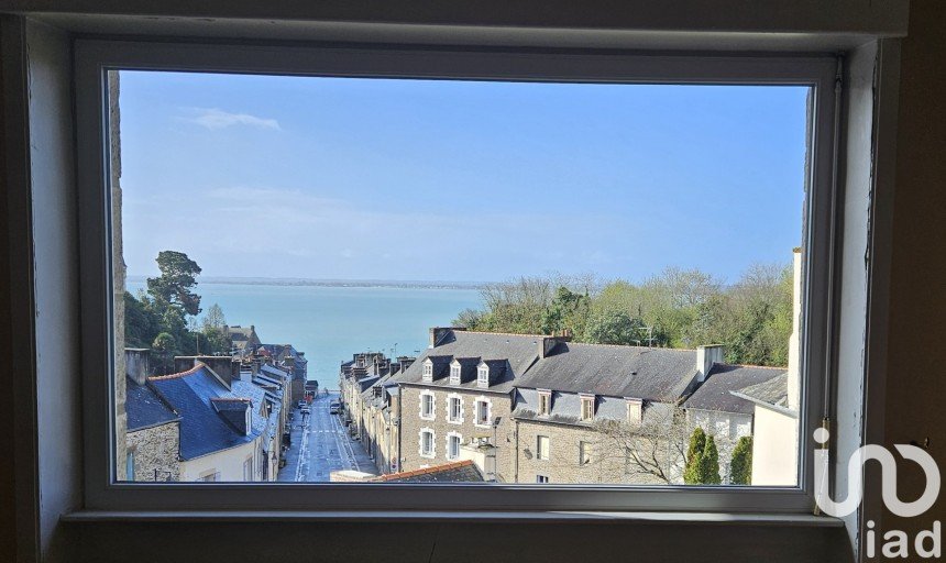 House 6 rooms of 151 m² in Cancale (35260)