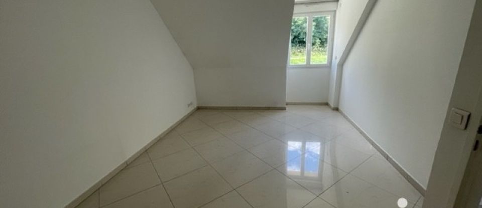 Maison 8 pièces de 260 m² à Ormesson (77167)