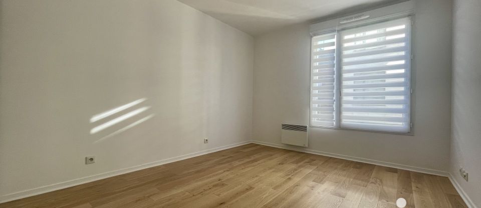 Apartment 3 rooms of 63 m² in Ermont (95120)