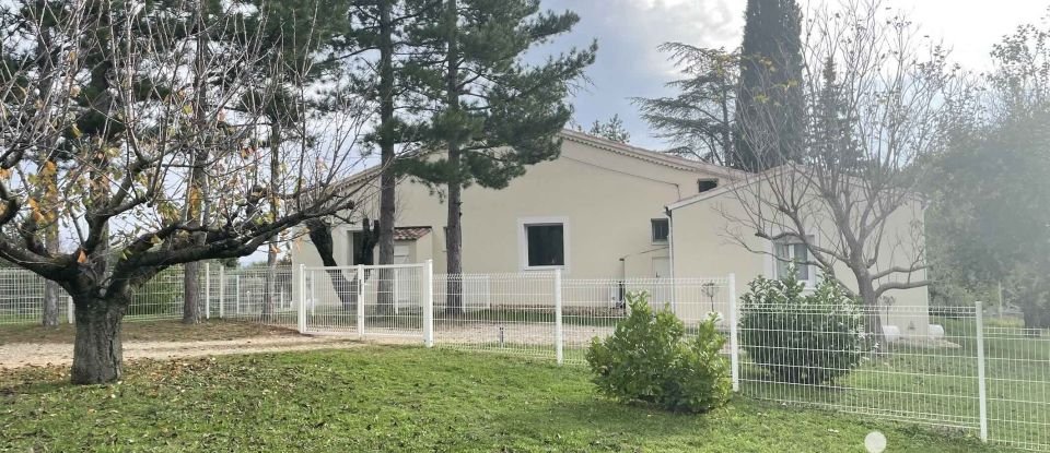 House 7 rooms of 160 m² in Bédoin (84410)