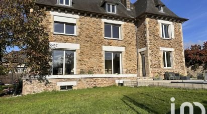 Demeure 7 pièces de 247 m² à Bourgbarré (35230)