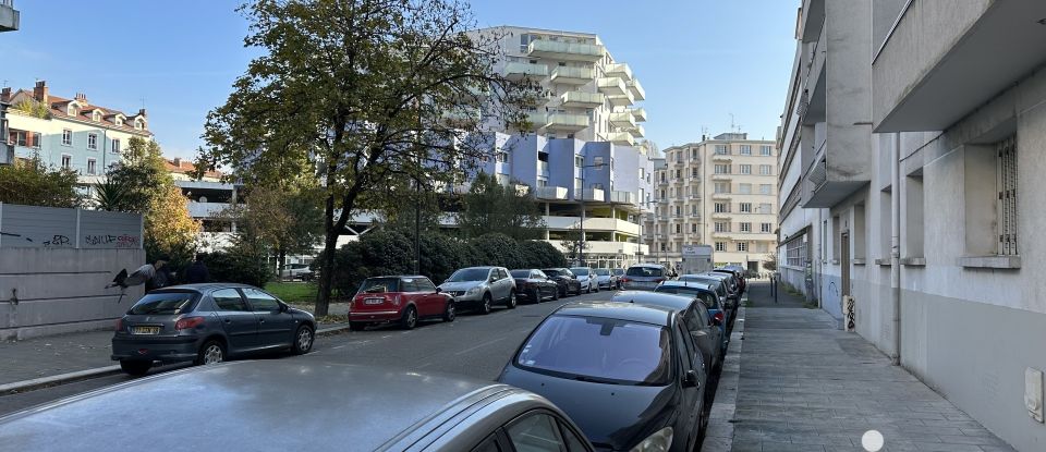 Parking of 41 m² in Grenoble (38000)