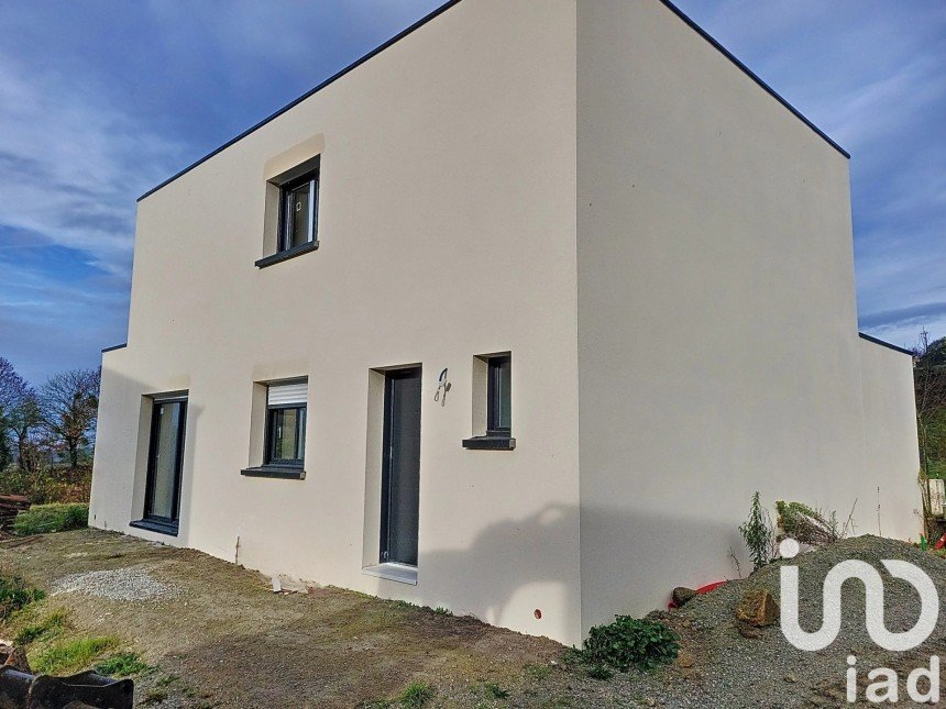 Maison 6 pièces de 146 m² à Moustoir-Ac (56500)