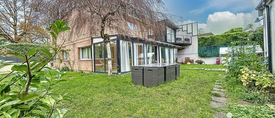 Maison d’architecte 9 pièces de 290 m² à Gretz-Armainvilliers (77220)