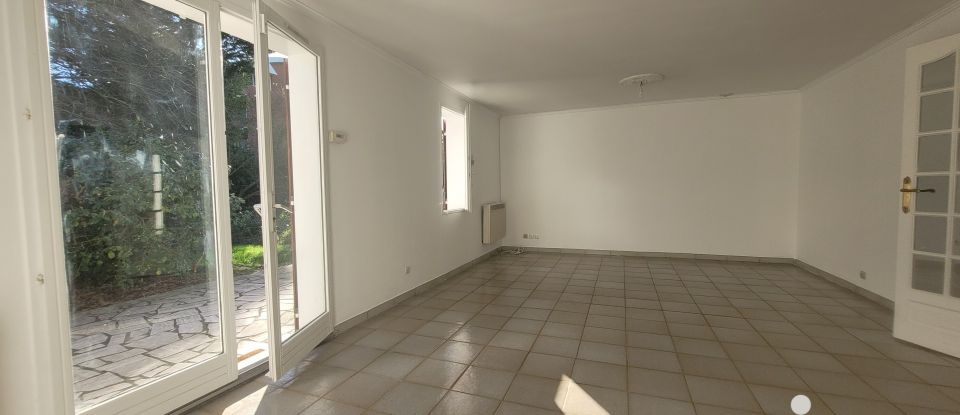 Maison traditionnelle 5 pièces de 90 m² à Montigny-le-Bretonneux (78180)