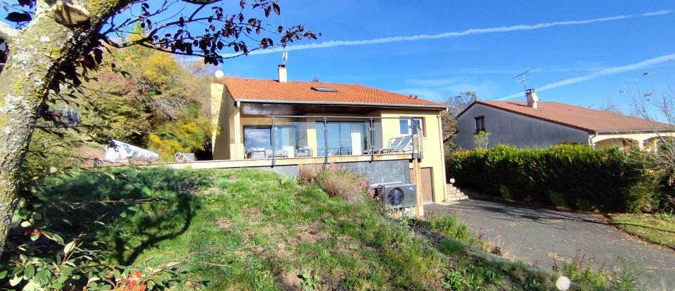 Maison 7 pièces de 200 m² à Cournon-d'Auvergne (63800)