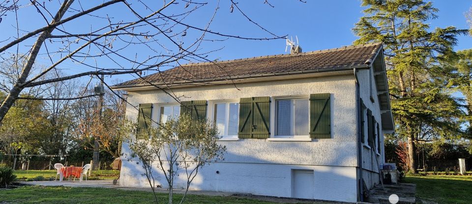 Maison 9 pièces de 155 m² à Saint-Aubin-de-Cadelech (24500)