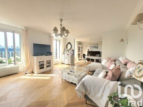 Apartment 5 rooms of 108 m² in Versailles (78000)