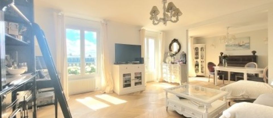 Apartment 5 rooms of 108 m² in Versailles (78000)