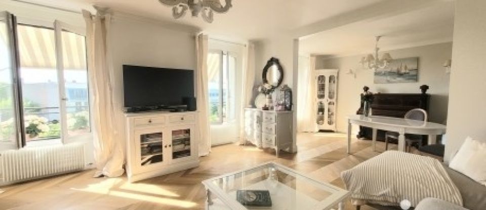 Apartment 5 rooms of 108 m² in Versailles (78000)