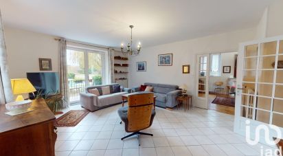 Maison traditionnelle 5 pièces de 160 m² à Vaux-le-Pénil (77000)