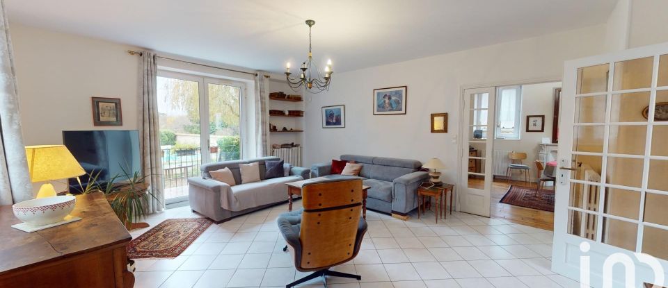 Maison traditionnelle 5 pièces de 160 m² à Vaux-le-Pénil (77000)