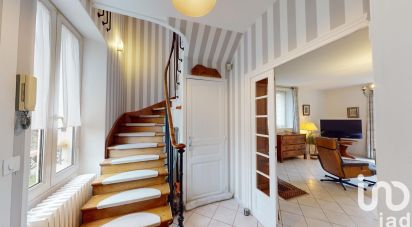 Maison traditionnelle 5 pièces de 160 m² à Vaux-le-Pénil (77000)