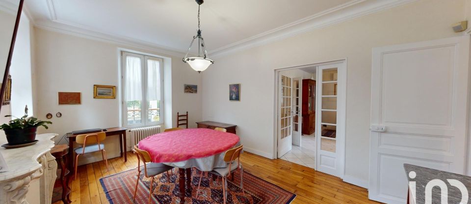 Maison traditionnelle 5 pièces de 160 m² à Vaux-le-Pénil (77000)