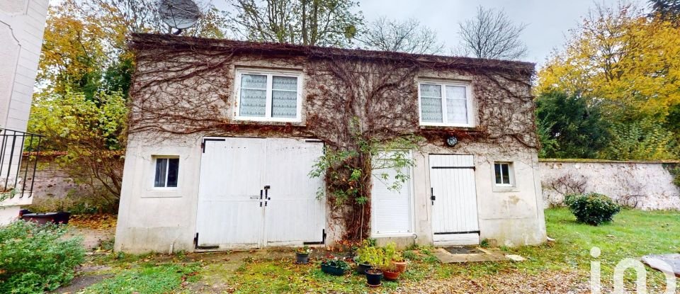 Maison traditionnelle 5 pièces de 160 m² à Vaux-le-Pénil (77000)