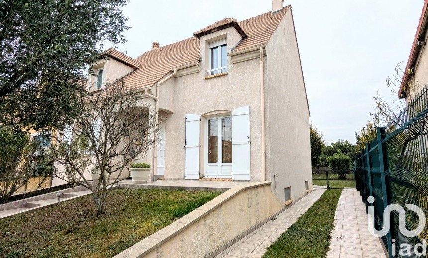 Traditional house 6 rooms of 116 m² in Vigneux-sur-Seine (91270)