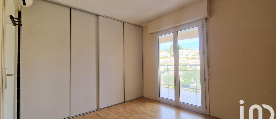 Appartement 3 pièces de 75 m² à Saint-Laurent-du-Var (06700)