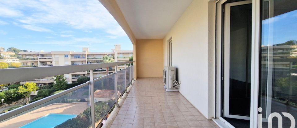 Appartement 3 pièces de 75 m² à Saint-Laurent-du-Var (06700)