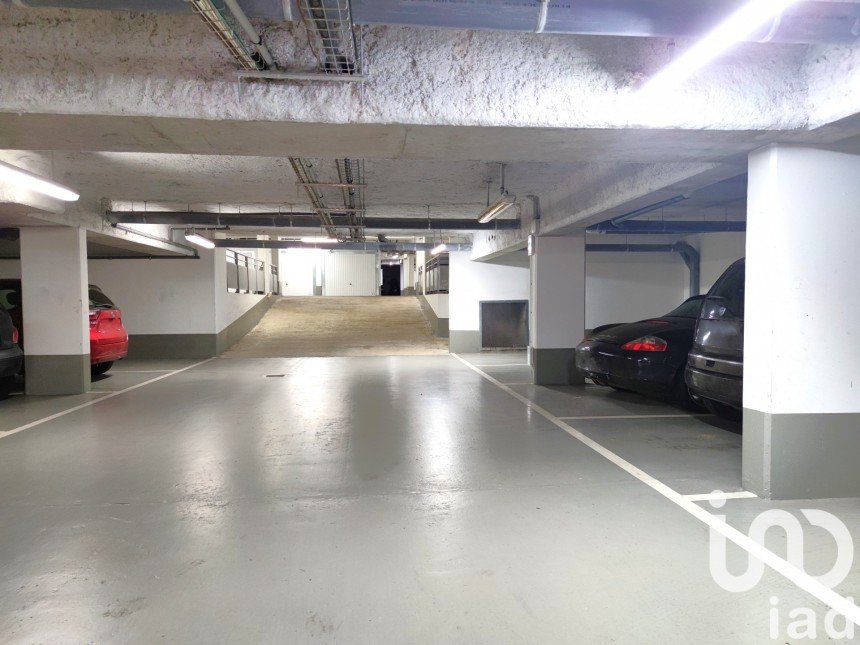 Parking/garage/box de 12 m² à Saint-Cloud (92210)