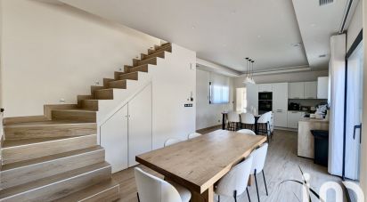 Maison d’architecte 6 pièces de 119 m² à Garons (30128)