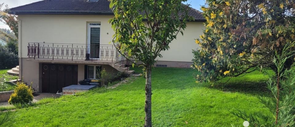 Maison 4 pièces de 103 m² à Saint-Vallier (71230)