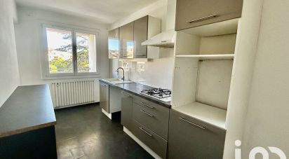 Appartement 4 pièces de 80 m² à Six-Fours-les-Plages (83140)