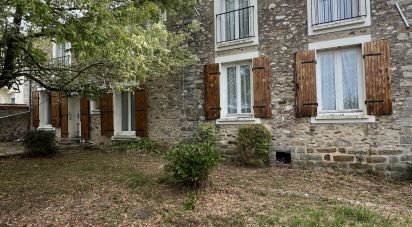 Maison traditionnelle 5 pièces de 165 m² à Livry-sur-Seine (77000)