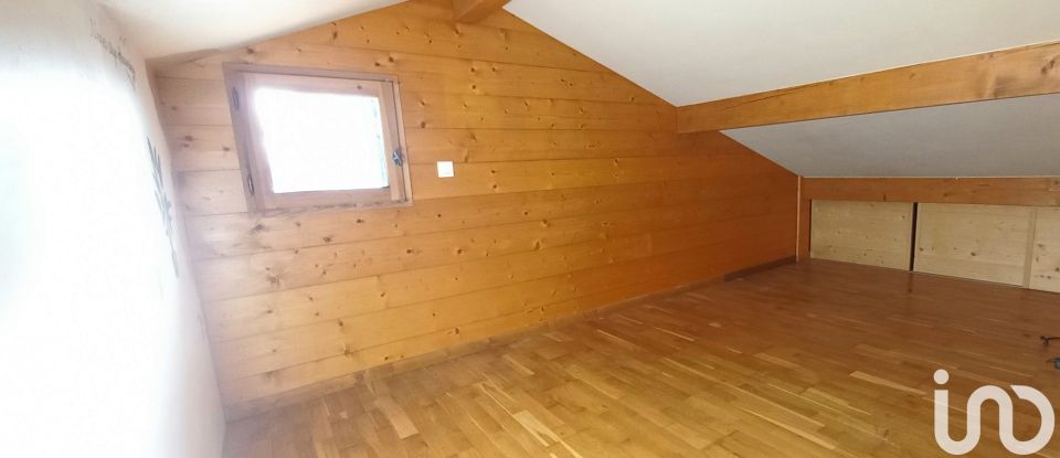 Maison 5 pièces de 97 m² à Etaux (74800)