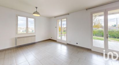 Maison traditionnelle 5 pièces de 108 m² à Gimeaux (63200)