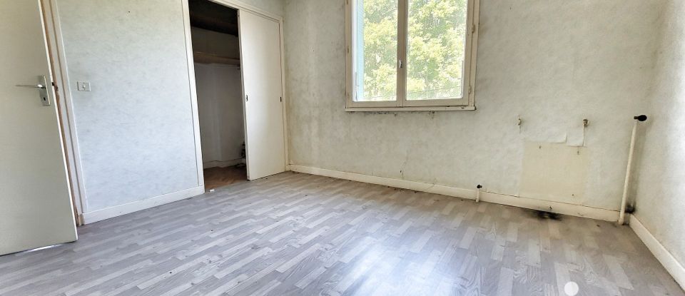 Appartement 5 pièces de 103 m² à Le Cheylard (07160)